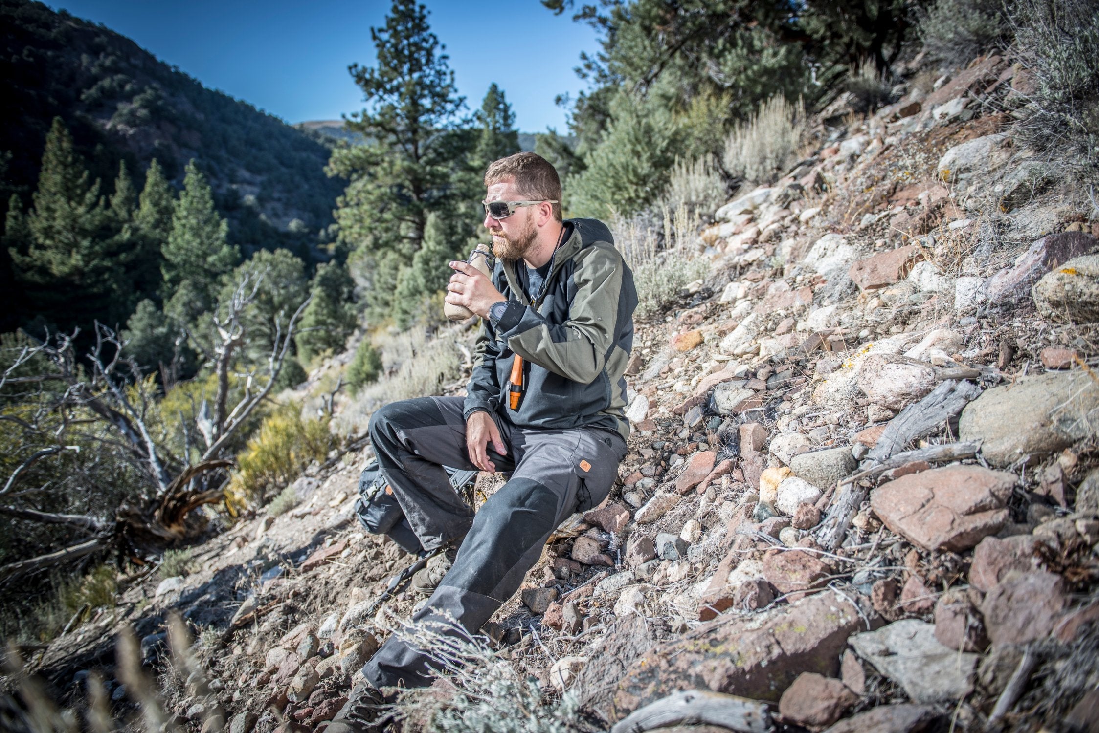 WOODSMAN Anorak Jacke - coyote