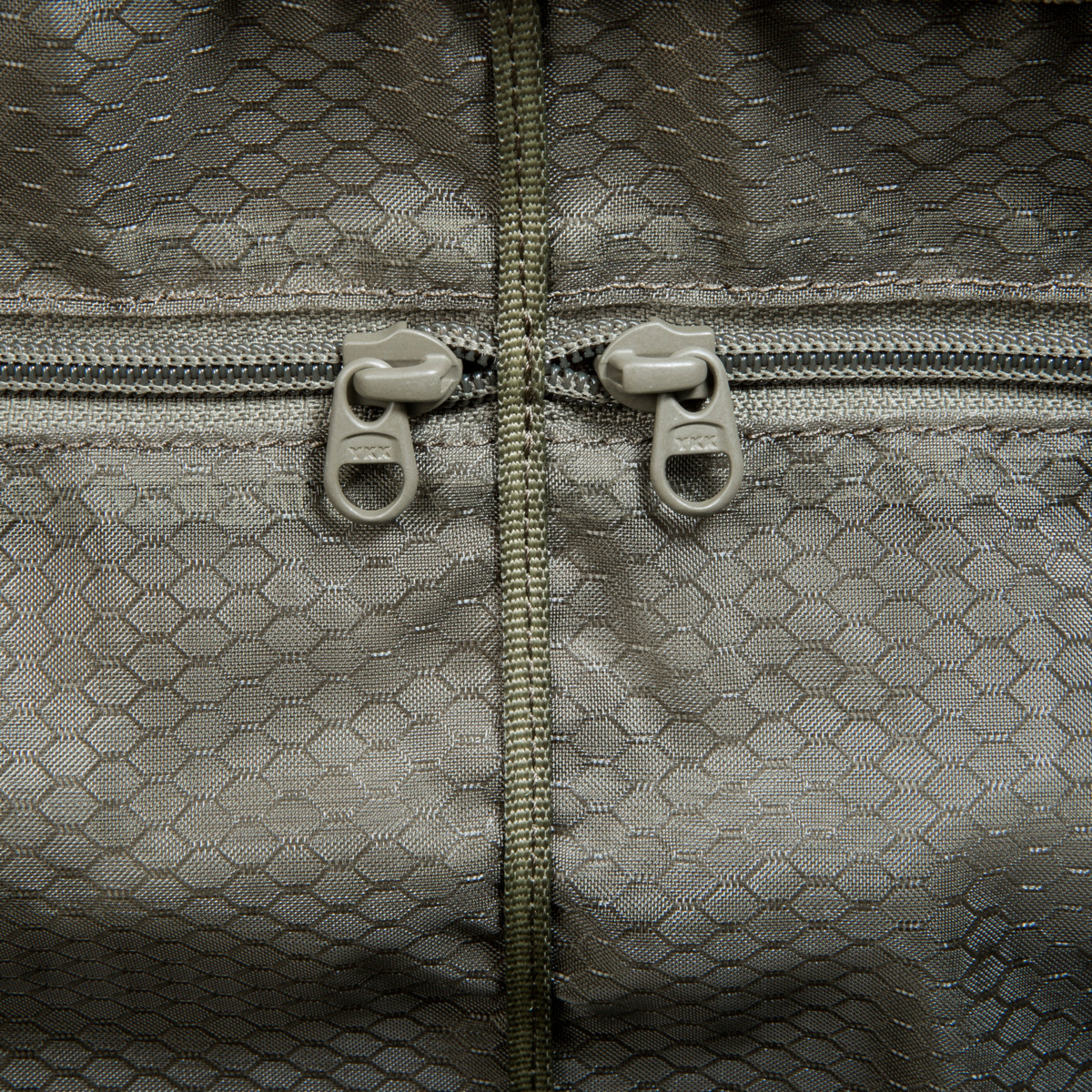 TT Duffel 45 olive