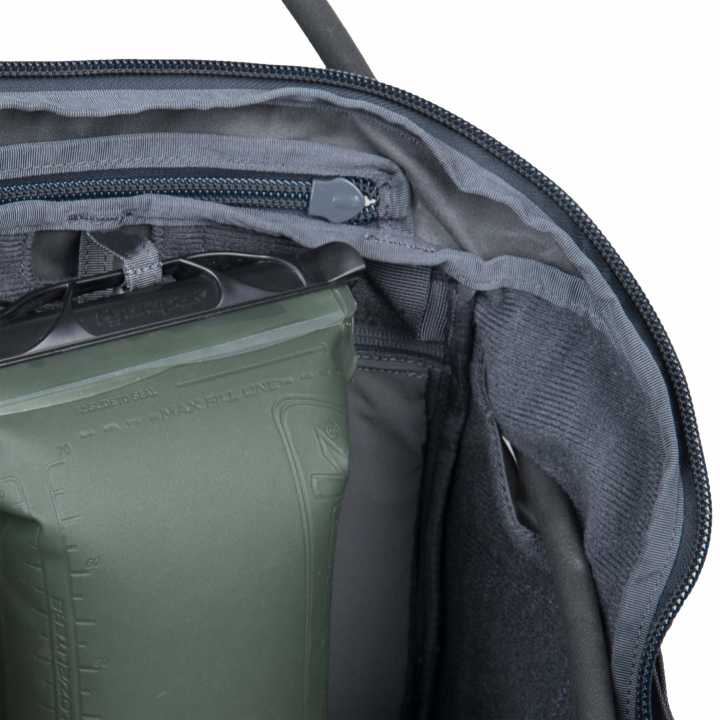 Halifax 40l Medium Rucksack schwarz