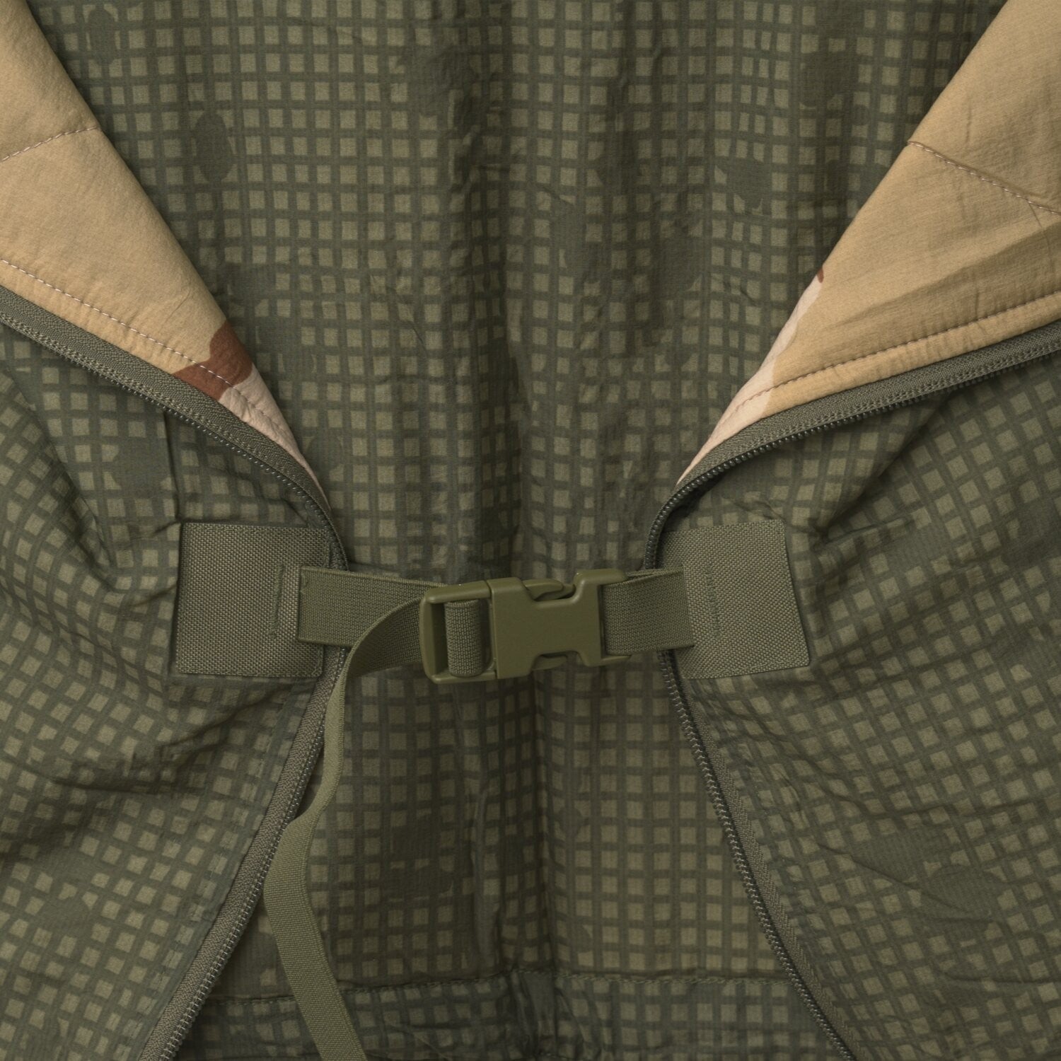 Reversible Swagman Roll - Mitchell Camo Leaf / Mitchell Camo Clouds