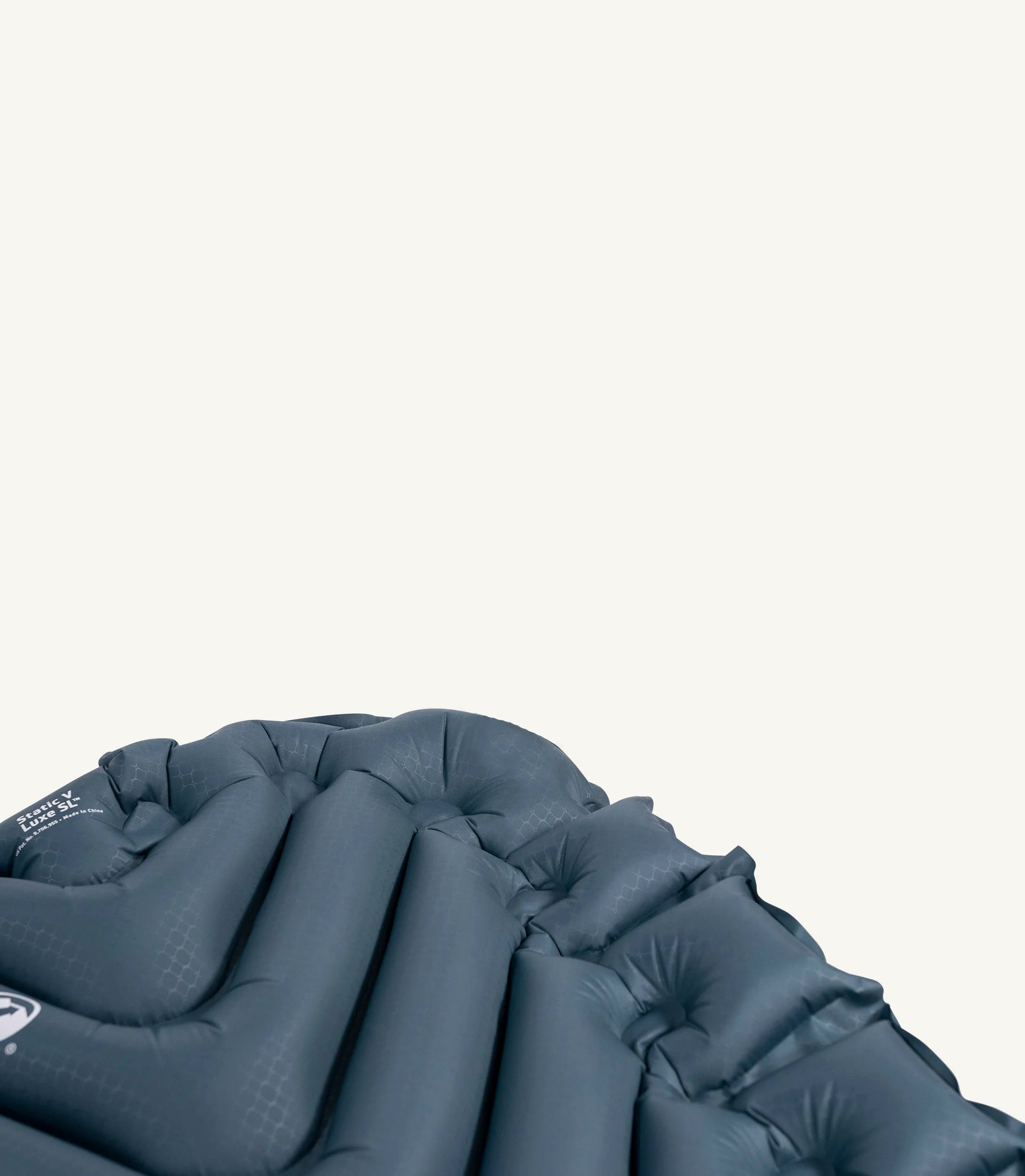 klymit_staticvluxesl_06llbl01d_corner_v1_6000x2621_94293608-c7a8-4bf0-b36b-d376f5b2e159_2500x.jpg